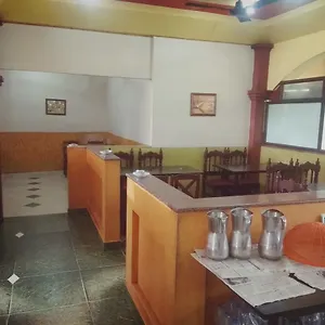 Palace Piravam
